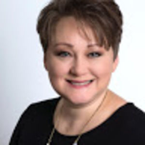 Meet your Posher, Lora